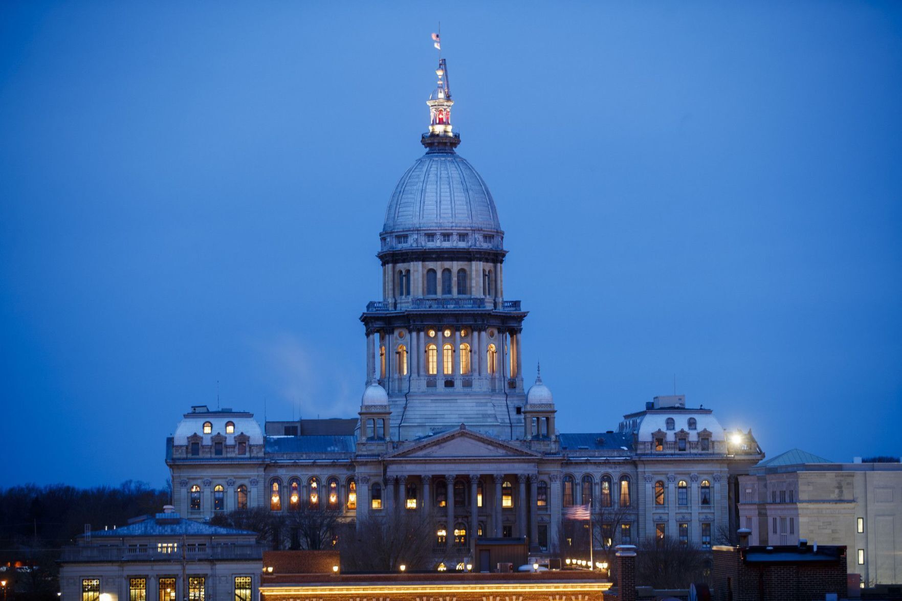 US-NEWS-ILLINOIS-CAPITOL-SET-FOR-224M-1-TB.jpg